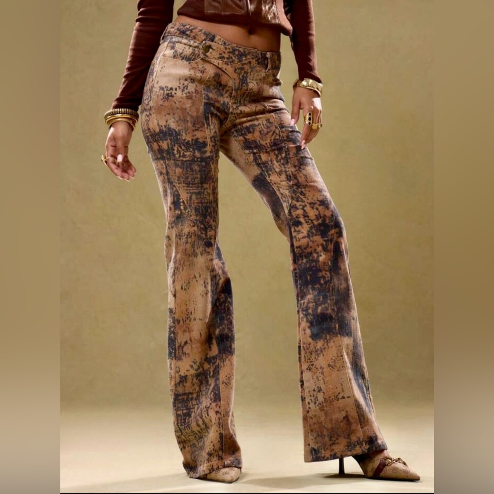 Musera NWT Low Rise Animal Print Y2K Asymmetric‎ Button Flare Jeans Size:30
